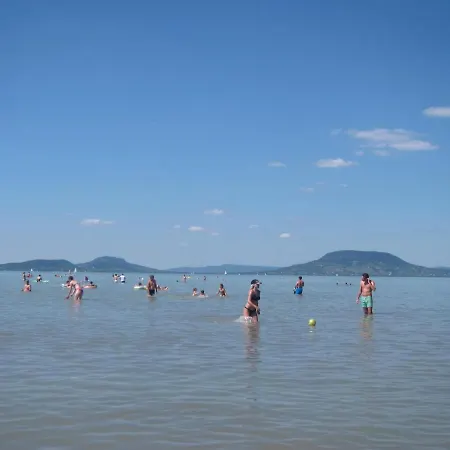 Tutijo Haziko بيت للعطل بالاتونفينيفيس